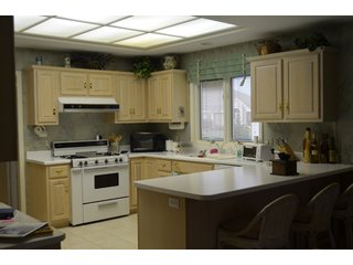 Property photo 66 - IMMACULATE 2 Bedroom, 2 Bath Home Real Estate & Quality Furniture, Household, Antiques & Collectibles - Personal Property Auction